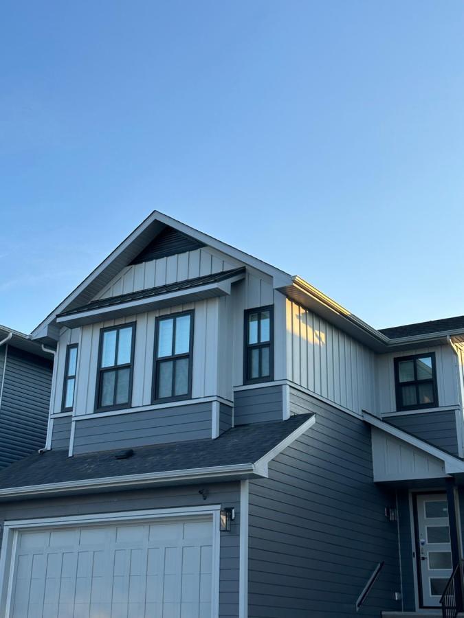 2 Bedroom 2 Washrooms Brand New Beautiful & Cozy Suite YYC Buitenkant foto