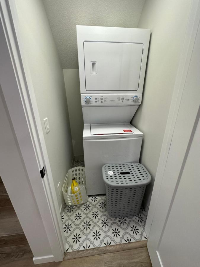 2 Bedroom 2 Washrooms Brand New Beautiful & Cozy Suite YYC Buitenkant foto